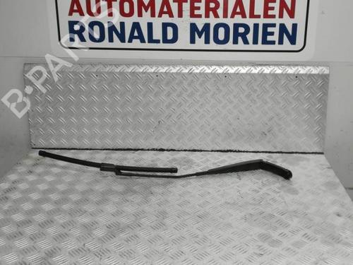 Front windshield wiper arm VW PASSAT B8 Variant (3G5, CB5) 2.0 TDI | BP40372402C143 - Image 1