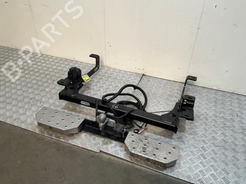 Used Tow ball/Mechanism Tow ball/Mechanism NISSAN INTERSTAR Van (X62B) dCi 180 (179 hp) 40426452 40426452