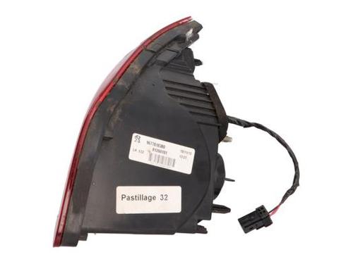 Used Left taillight Left taillight PEUGEOT 308 II (LB_, LP_, LW_, LH_, L3_) 1.6 THP 125 (125 hp) 40468298 40468298