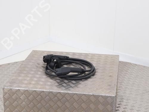 cable-tesla-model-3-5yj3-2017-40395477 main image