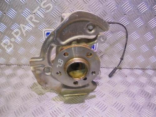 Used Left front steering knuckle Left front steering knuckle BMW i3 (I01) Electric (170 hp) 40469818 40469818