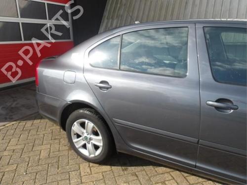 Used Right rear door Right rear door SKODA OCTAVIA II (1Z3) 1.4 TSI (122 hp) 40482433 40482433