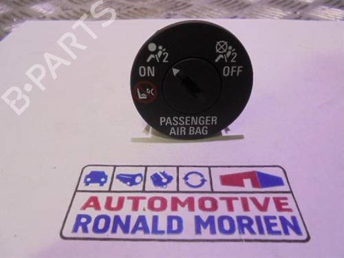 Used Electronic module Electronic module OPEL MERIVA B MPV (S10) 1.4 (75) (120 hp) 40428476 40428476
