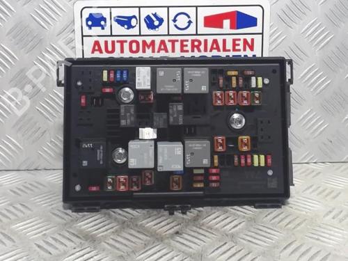 fuse-box-opel-astra-j-p10-2009-2010-2011-2012-2013-2014-2015-2016-40372489 main image