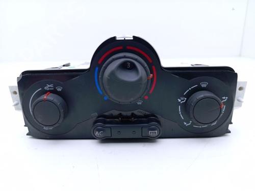Used Climate control Climate control RENAULT MEGANE II (BM0/1_, CM0/1_) 1.5 dCi (BM1E, CM1E) (106 hp) 40468802 40468802