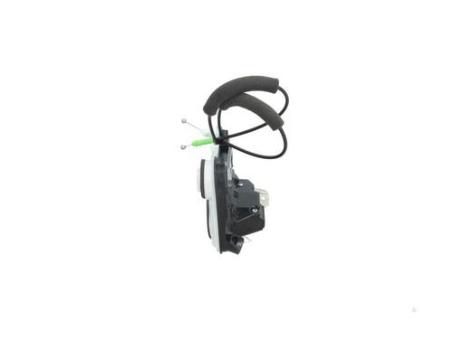 front-right-lock-toyota-corolla-hatchback-_e21_-_ea1_-_eh1_-2018-40404203 main image