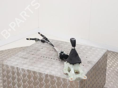 Used Gear lever Gear lever KIA STONIC (YB) 1.0 T-GDi Eco-Dynamics+ (101 hp) 40476058 40476058