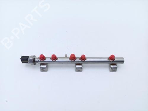 injection-rail-bmw-1-e81-2006-2007-2008-2009-2010-2011-2012-40376202 main image