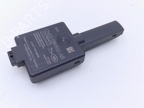 Used Antenna/Base Antenna/Base LAND ROVER RANGE ROVER EVOQUE (L538) 2.2 D 4x4 (190 hp) 40421296 40421296