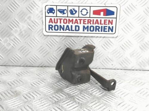 Used Engine mount Engine mount SUZUKI SX4 (EY, GY) 1.6 VVT (RW416, YA21S) (120 hp) 40379363 40379363