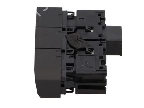 switch-vw-t-roc-a11-d11-2017-40475230 main image