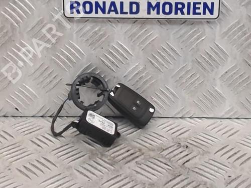 electronic-module-opel-zafira-tourer-c-p12-2011-40470340 main image