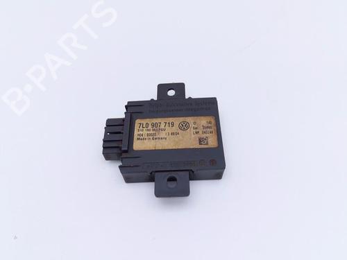 Used Electronic module Electronic module VW TOUAREG (7LA, 7L6, 7L7) 5.0 V10 TDI (313 hp) 40359051 40359051