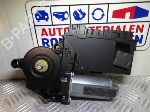 Used Electronic module Electronic module VW PHAETON (3D1, 3D2, 3D3, 3D4, 3D6, 3D7, 3D8, 3D9) 3.2 V6 4motion (241 hp) 40387307 40387307