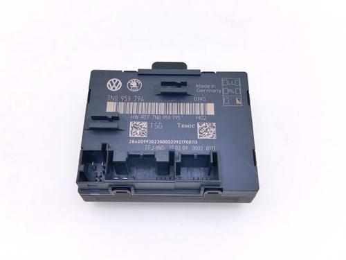 electronic-module-skoda-superb-ii-3t4-2008-2009-2010-2011-2012-2013-2014-2015-40468529 main image