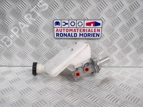 brake-master-cylinder-ds-ds-3-sa_-2015-2016-2017-2018-2019-40470410 main image