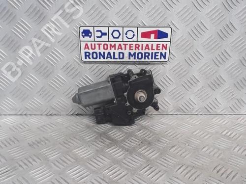 electronic-module-audi-a4-b5-8d2-1994-1995-1996-1997-1998-1999-2000-2001-40431020 main image