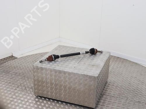 Used Right front driveshaft Right front driveshaft OPEL CORSA F (P2JO) 1.2 (68) (75 hp) 40478363 40478363