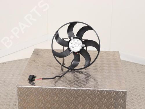 radiator-fan-vw-golf-vii-5g1-bq1-be1-be2-2012-2013-2014-2015-2016-2017-2018-2019-2020-2021-40394541 main image
