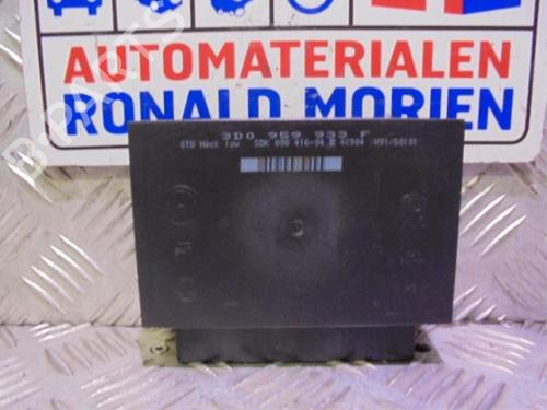 Used Control unit Control unit VW PHAETON (3D1, 3D2, 3D3, 3D4, 3D6, 3D7, 3D8, 3D9) 3.2 V6 4motion (241 hp) 40372017 40372017
