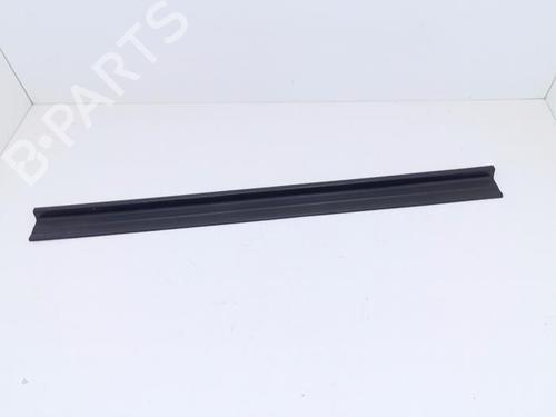 Used Right sideskirt Right sideskirt VW SCIROCCO (53) 1.6 (110 hp) 40420733 40420733