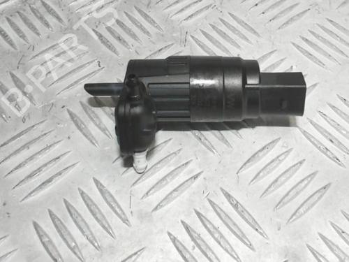 Used Washer pump Washer pump VW GOLF VII (5G1, BQ1, BE1, BE2) 1.6 TDI (110 hp) 40368767 40368767