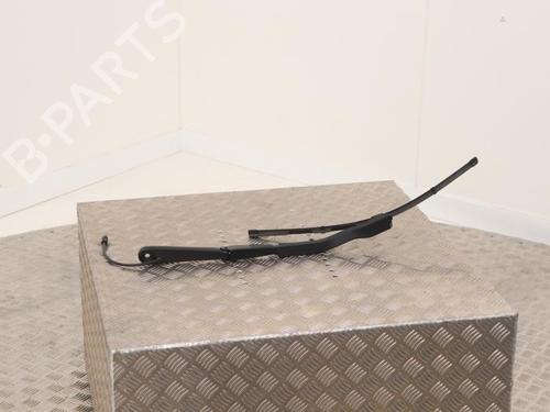 Used Front windshield wiper arm Front windshield wiper arm BMW 3 Touring (G21, G81) 320 i (184 hp) 40395950 40395950