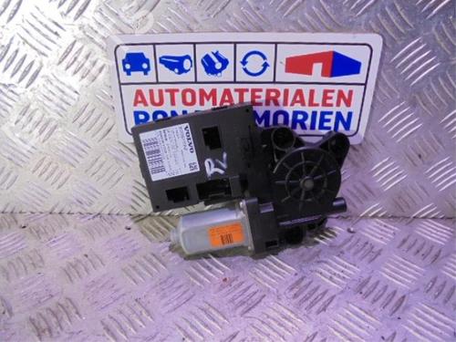 electronic-module-volvo-v50-545-2003-2004-2005-2006-2007-2008-2009-2010-2011-2012-40431648 main image