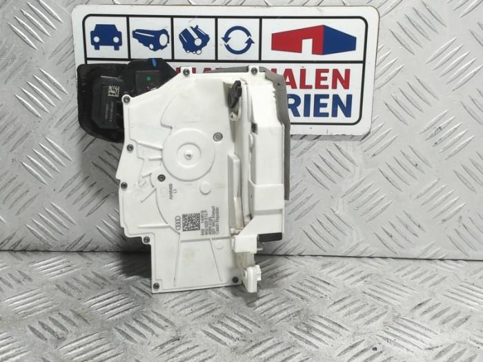 Rear left lock AUDI E-TRON (GEN) 55 quattro | BP40429487C100 - Image 1