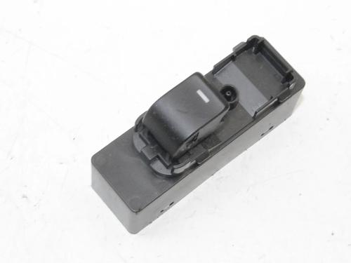 Used Right rear window switch Right rear window switch MAZDA CX-5 (KE, GH) 2.2 D (KE2FW) (150 hp) 39812035 39812035