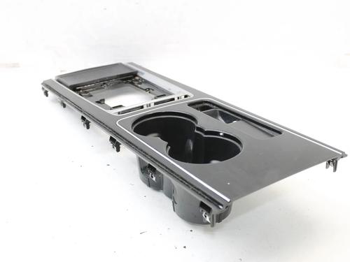 middle-console-jaguar-xe-x760-2015-39780490 main image