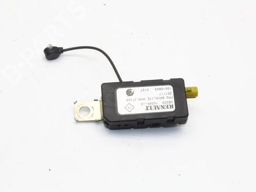 Módulo eletrónico Módulo eletrónico RENAULT MEGANE IV Hatchback (B9A/M/N_) 1.2 TCe 130 (B9MR) (130 hp) 39836726 39836726