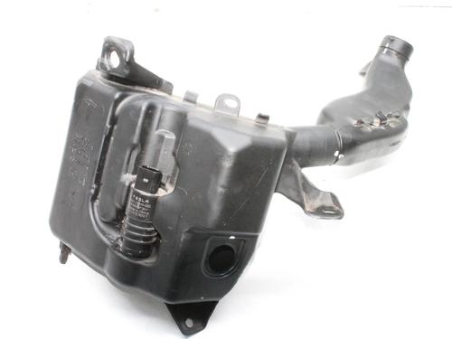windscreen-washer-tank-tesla-model-y-5yjy-2019-39780777 main image
