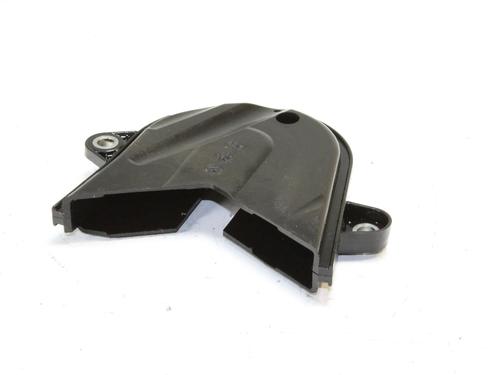 Couvercle de distribution Couvercle de distribution MERCEDES-BENZ B-CLASS Sports Tourer (W245) B 200 CDI (245.208) (136 hp) 39867960 39867960