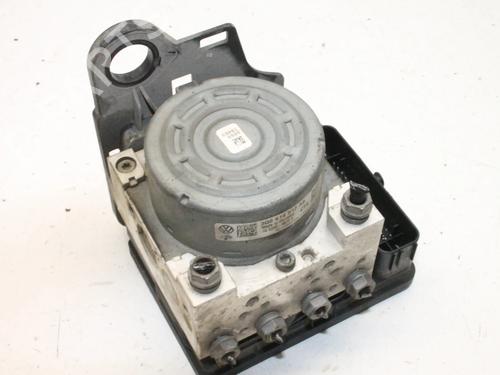 Used ABS pump ABS pump VW PASSAT B8 Variant (3G5, CB5) 2.0 TDI (150 hp) 39778289 39778289