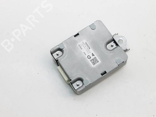 Used Control unit Control unit TOYOTA YARIS (_P21_, _PA1_, _PH1_) 1.5 Hybrid (MXPH10, MXPH11) (116 hp) 39824364 39824364