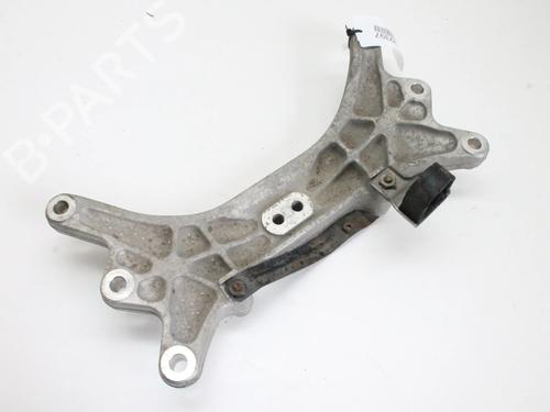 Gearbox mount MASERATI QUATTROPORTE VI 3.0 D | BP39799131M88 - Image 3