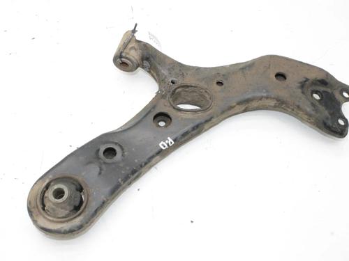 Used Right front suspension arm Right front suspension arm TOYOTA RAV 4 III (_A3_) 2.2 D 4WD (ALA30_, ALA30R) (150 hp) 39869276 39869276
