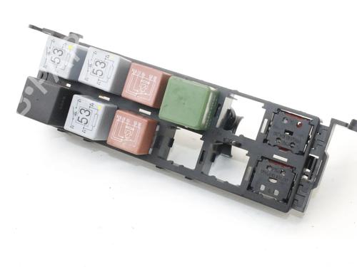 Used Fuse box Fuse box PORSCHE 911 (996) 3.4 Carrera (301 hp) 39810030 39810030