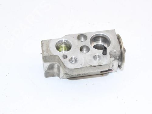 Electronic sensor VW PASSAT B7 Variant (365) 2.0 TDI | BP39824751M84 - Image 2