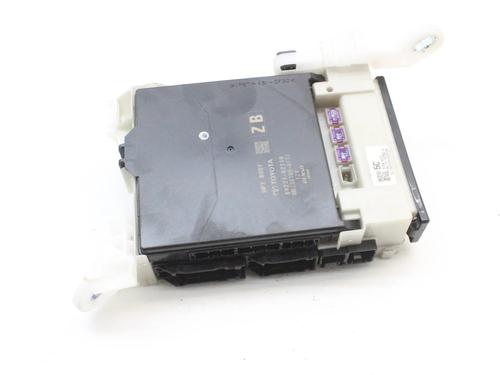 Used Control unit Control unit TOYOTA COROLLA Hatchback (_E21_, _EA1_, _EH1_) 1.8 Hybrid (ZWE211, ZWE219) (122 hp) 39821839 39821839
