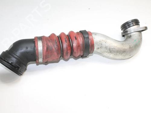 Tubo del intercooler Tubo del intercooler BMW 7 (E65, E66, E67) 730 Ld (231 hp) 39872131 39872131