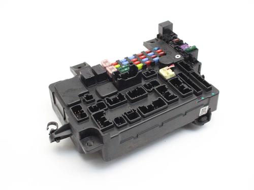 Used Fuse box Fuse box MITSUBISHI OUTLANDER III (GG_W, GF_W, ZJ, ZL, ZK) 2.0 Hybrid 4WD (GG2W) (189 hp) 39768667 39768667