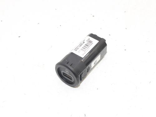Used Electronic module Electronic module KIA STONIC (YB) 1.0 T-GDi (120 hp) 39860629 39860629