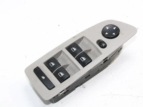 Mando elevalunas delantera derecho Mando elevalunas delantera derecho BMW 1 (E87) 120 d (177 hp) 39856586 39856586