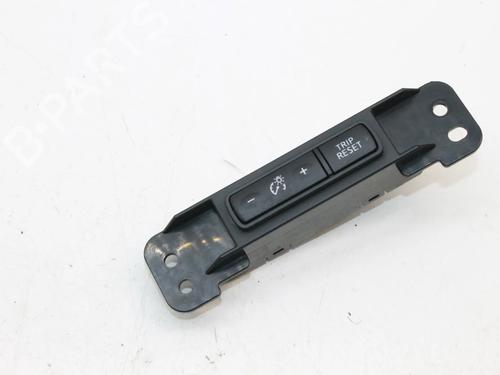 Used Switch Switch NISSAN MICRA V (K14) 0.9 IG-T (90 hp) 39863851 39863851