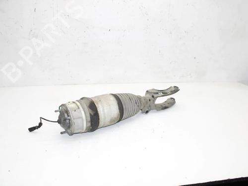 Used Right front shock absorber Right front shock absorber VW TOUAREG (7P5, 7P6) 3.0 V6 TDI (240 hp) 40520383 40520383