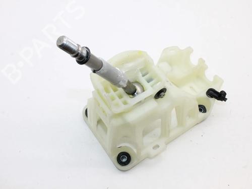 Used Gear lever Gear lever TOYOTA YARIS (_P21_, _PA1_, _PH1_) 1.6 GR 4WD (GXPA16) (261 hp) 39800939 39800939