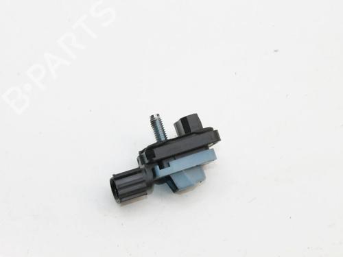 Used Electronic sensor Electronic sensor TOYOTA YARIS (_P21_, _PA1_, _PH1_) 1.5 Hybrid (MXPH10, MXPH11) (116 hp) 39833931 39833931
