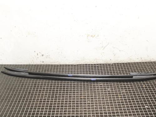 roof-bar-vw-sharan-7n1-7n2-2010-2011-2012-2013-2014-2015-2016-2017-2018-2019-2020-2021-2022-39779182 main image